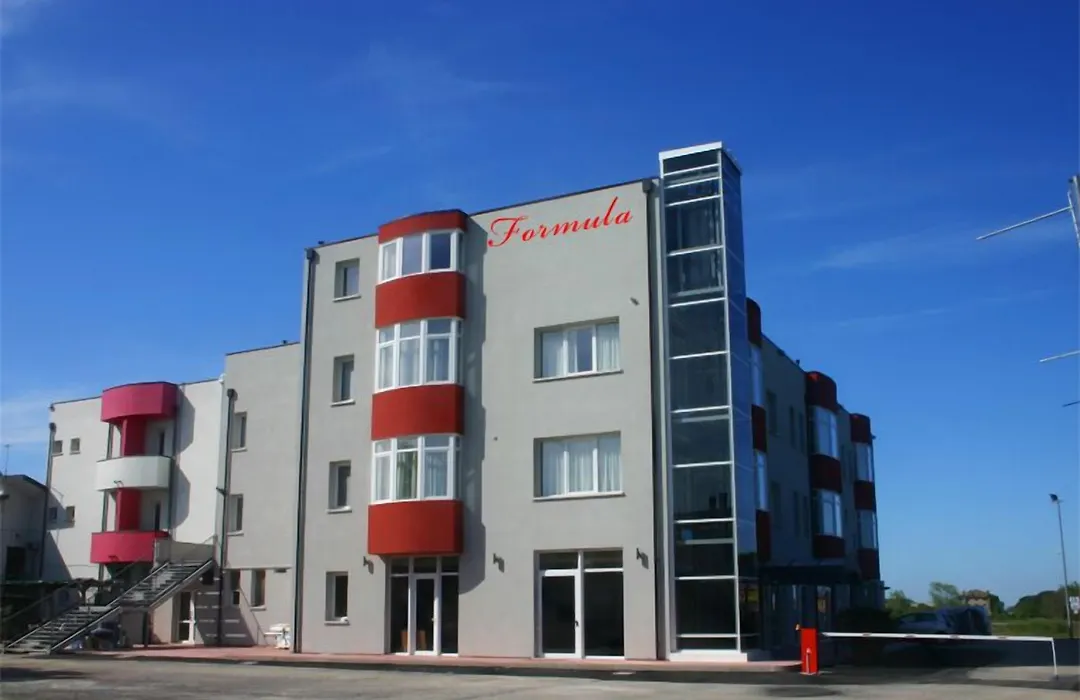 Formula International & Puravita Spa-1